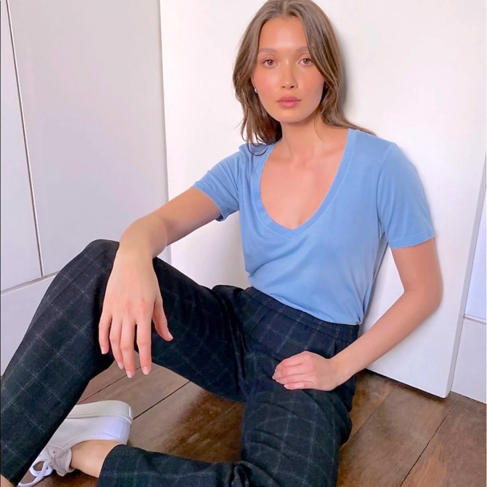 Aritzia T-shirt!!